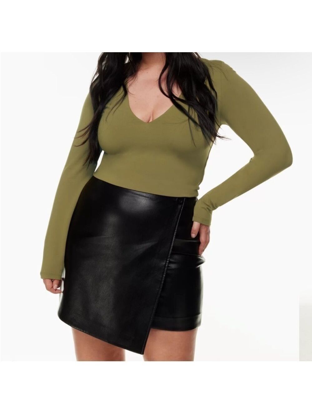 Aritzia Babaton Cropped Contour Top Women’s 2XL Olive Green Long Sleeve V-Neck